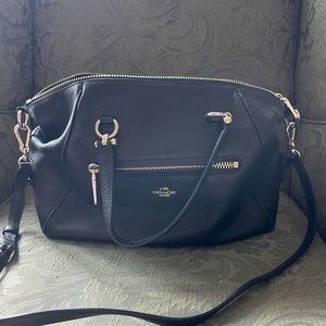 Large Coach bag with shoulder strap and handles